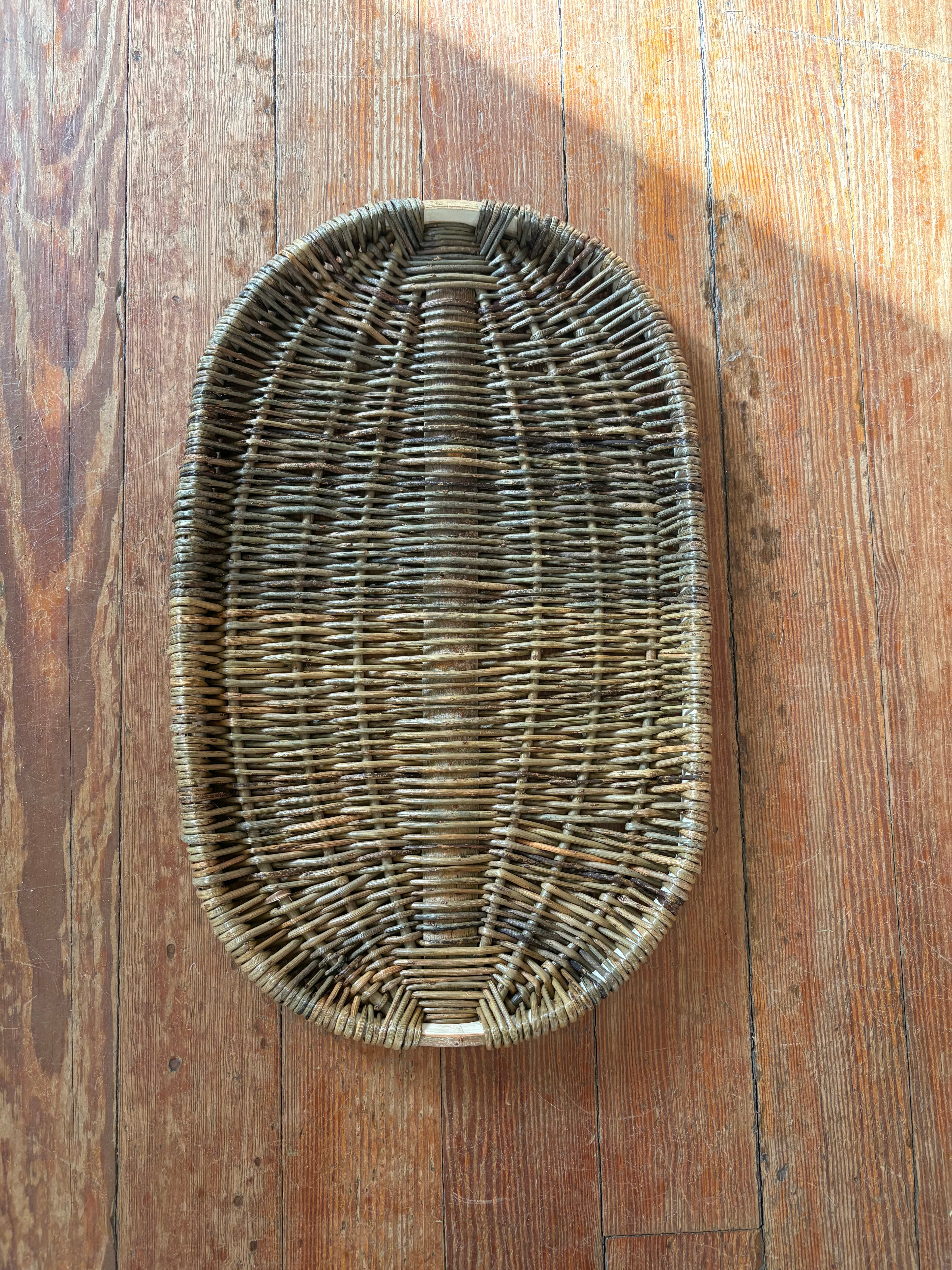 Oval Flat Willow Tray
