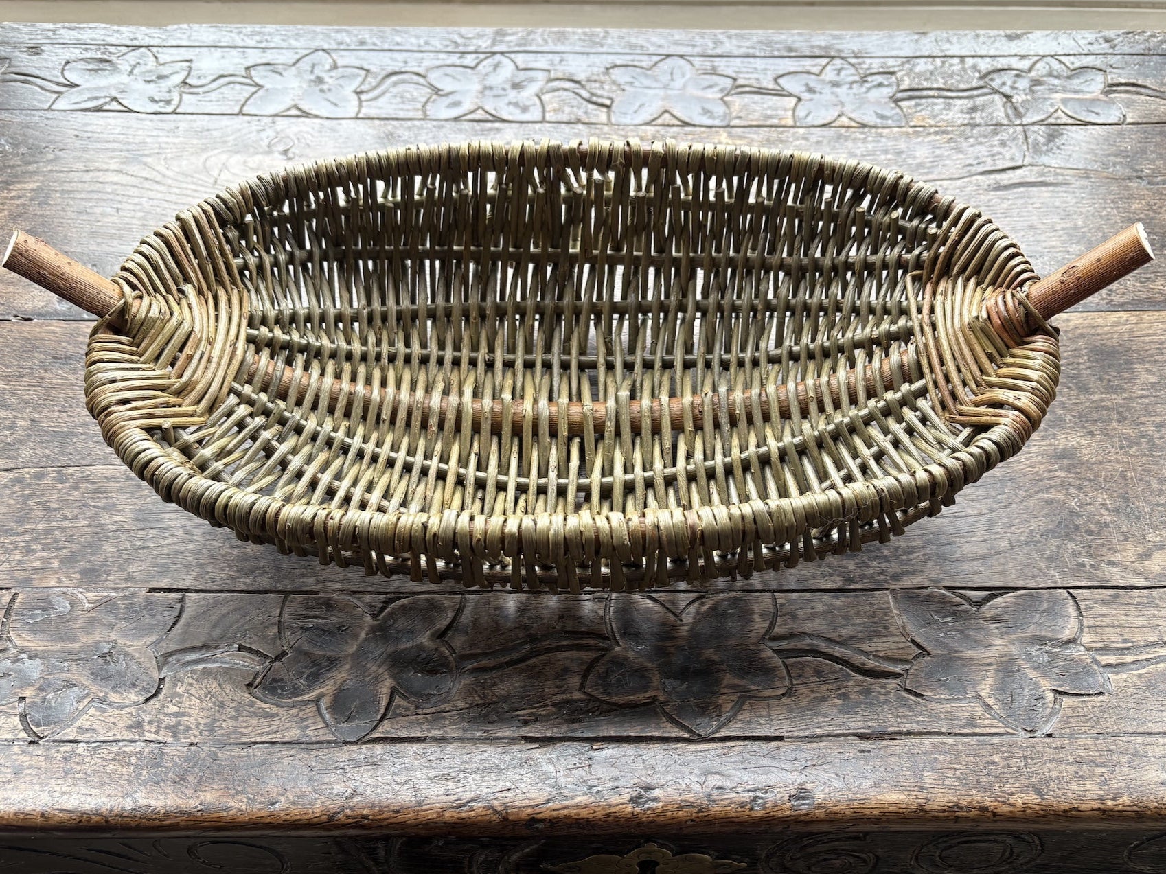 Small Oval Willow Tray (double shaved rib)